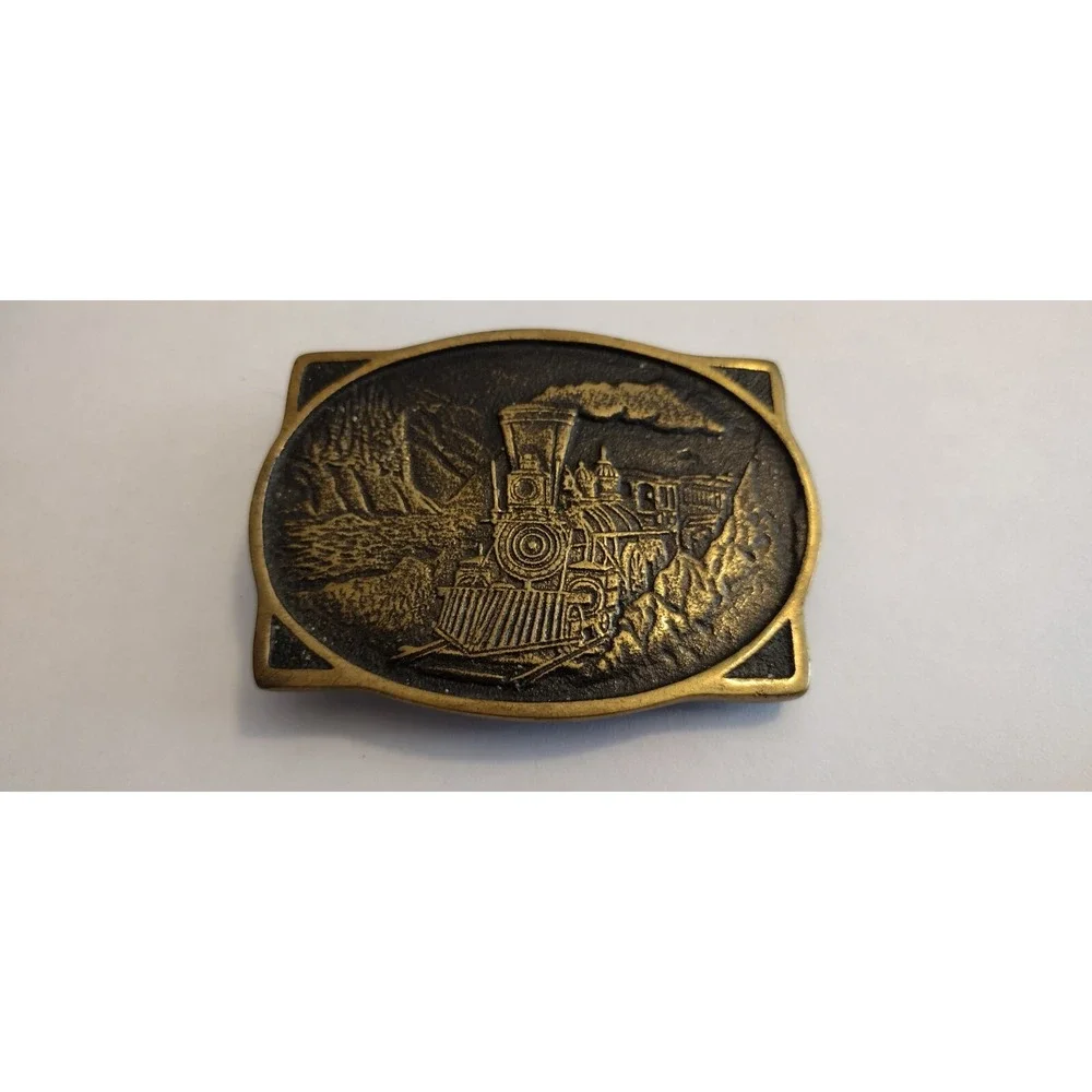 Railroad Train Engine Belt Buckle Steam Locomotive Mountains Vtg 80s BTS .GTA926